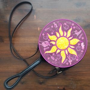 RARE NWOT Danielle Nicole Tangled Frying Pan Crossbody
